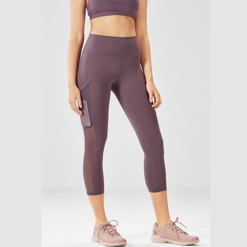 Fabletics Mila High-Waisted Pocket Capri